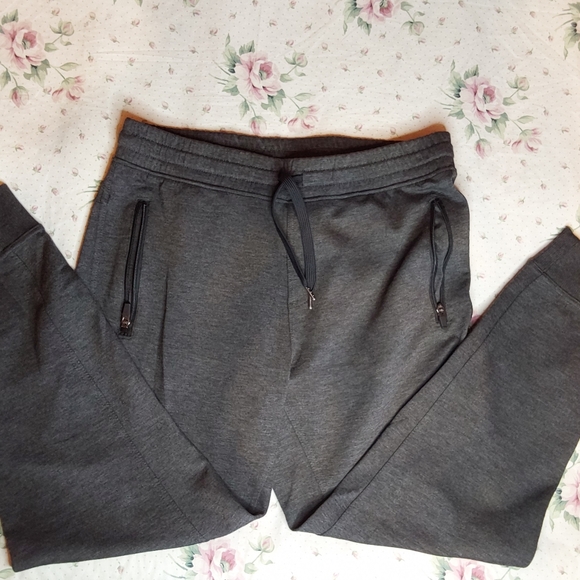 Men's jogger - Picture 1 of 4